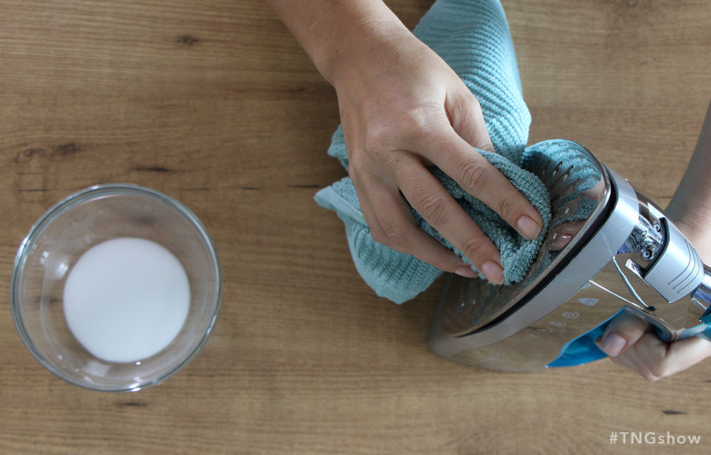 Baking Soda Scrub recipe for cleaning an iron from The Normal Girl Show